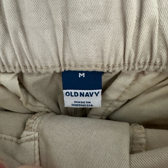 Old Navy Women's Khaki Straight Leg Pants - Picture 5 of 5